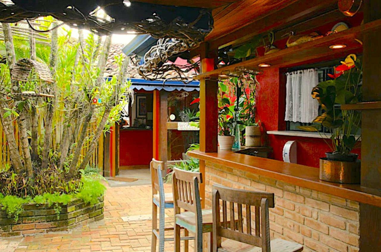 Hotel Pousada Dos Hibiscos Ilhabela Extérieur photo